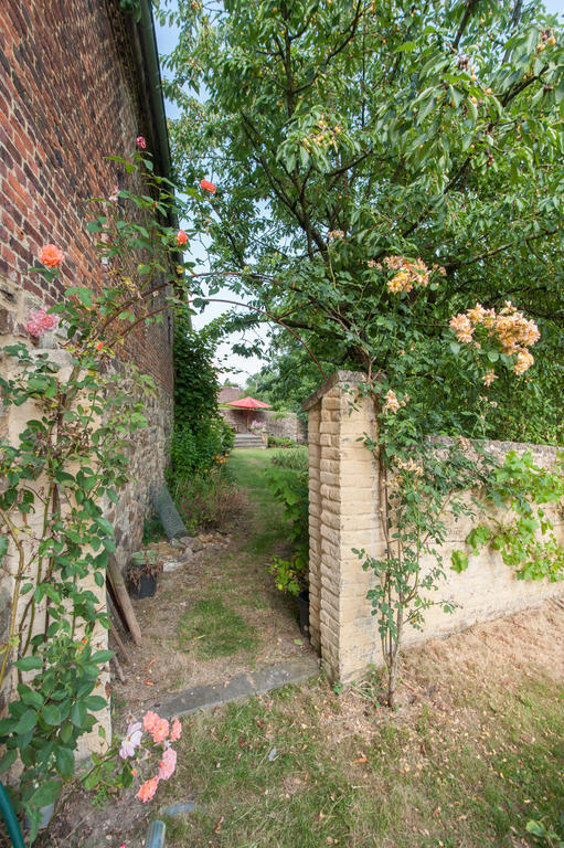 B&B Cense De La Tour Nil Saint-Vincent Bagian luar foto